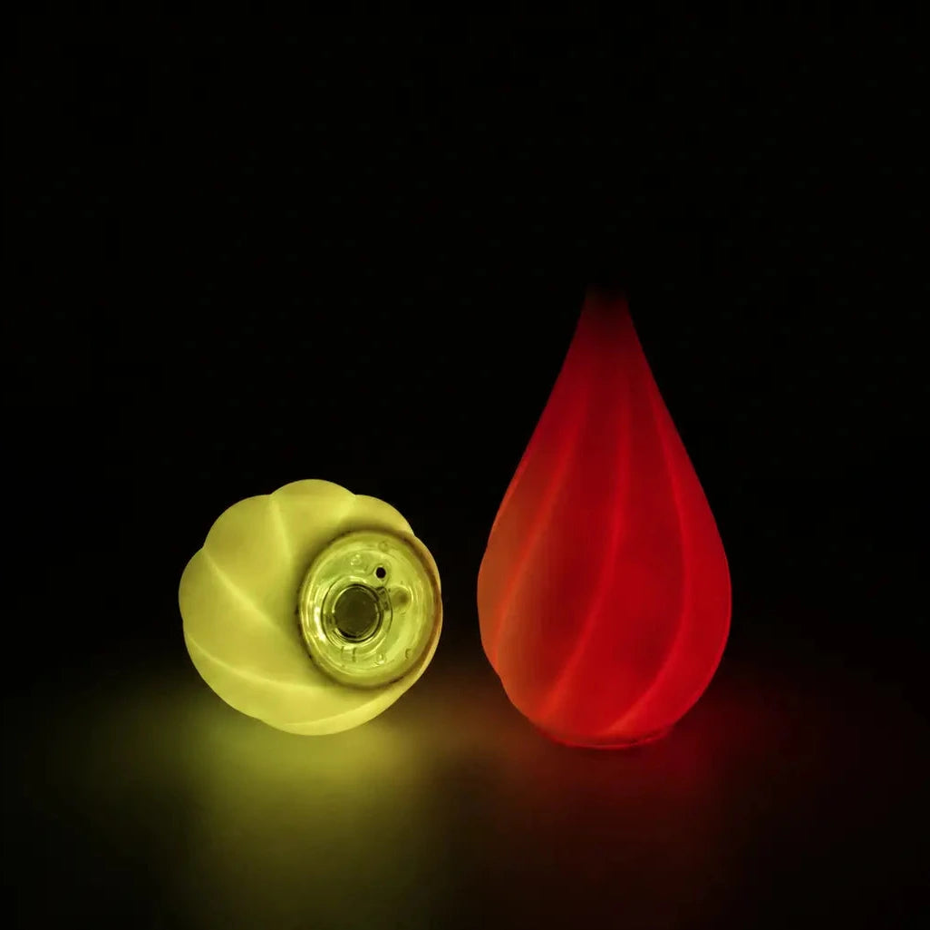 Bolas LED Aurora Poi en jaune et rouge, accessoires lumineux pour flow art et danse nocturne.